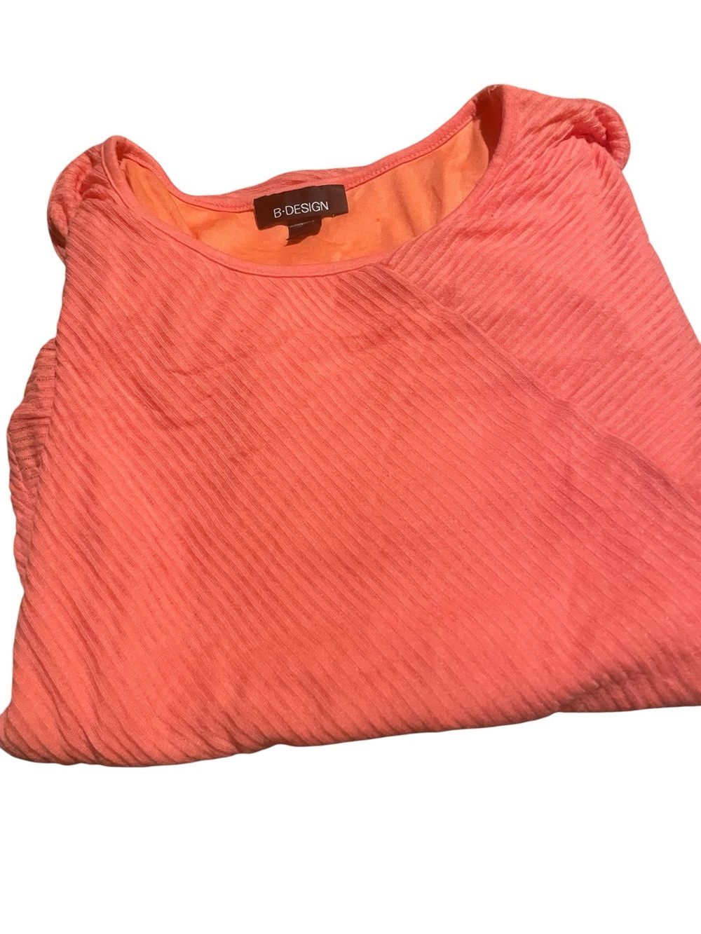 B Design size smal Women's Coral Ribbed Crewneck Top like new